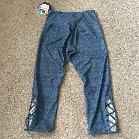 Half Moon by Modern Movement Crop Leggings Womens Size Small Blue Cut Out NEW - Picture 10 of 11